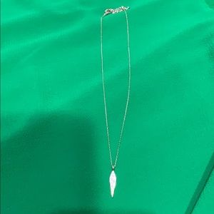 A pendant necklace